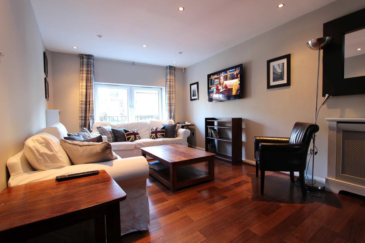 Haymarket Apartment Edinburgh Room photo